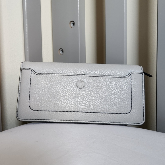Marc Jacobs Light Grey Wallet - Picture 1 of 11